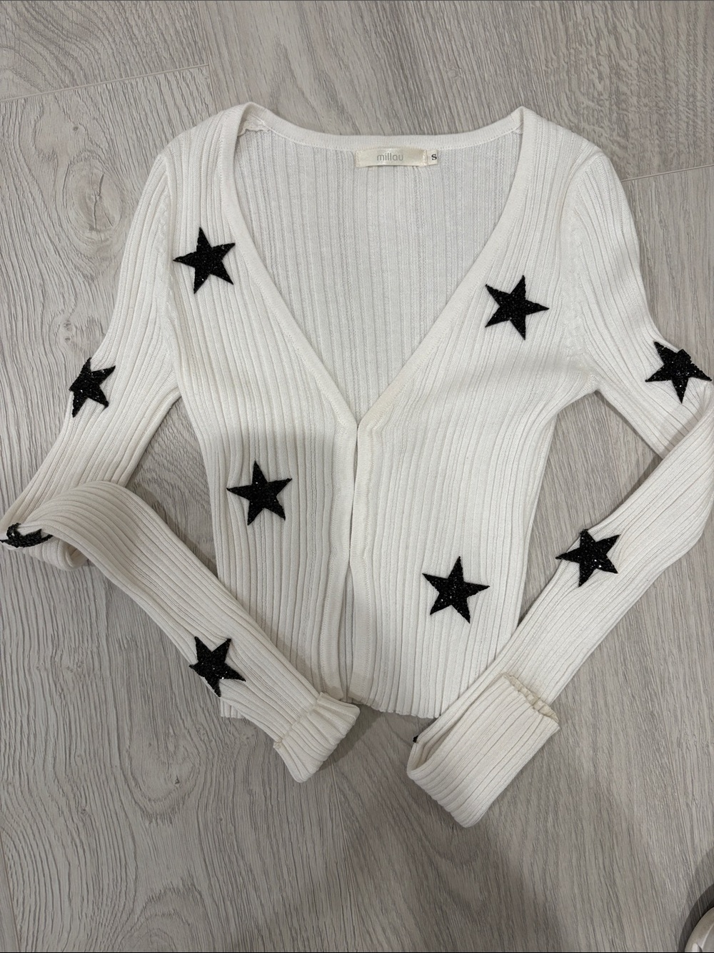White Star Appliqué Lightweight Cardigan Sweater